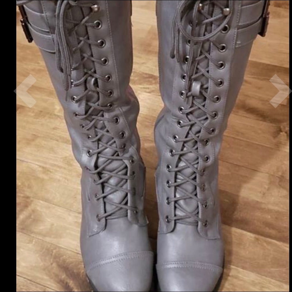 Combat boots